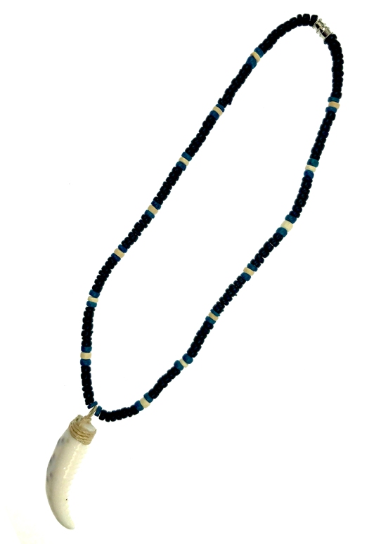 Coco With Shell Tusk Pendant NECKLACE