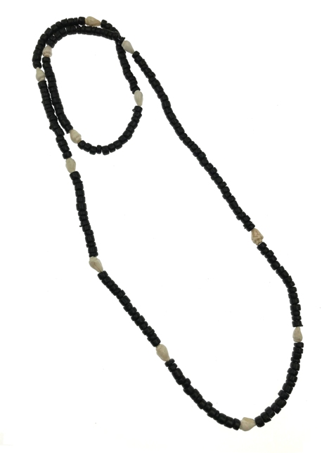 32'' Black Coconut With Nassa Shell NECKLACE