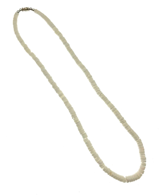 20'' White Clam Shell NECKLACE