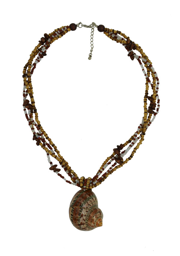 Shell Pendant With Coco BEADS Necklace