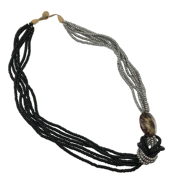 Coconut With Shell Pointed NECKLACE