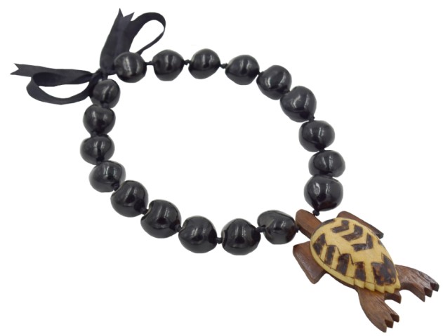 Wooden Turtle Pendant With Black Kukui Nut Lei/NECKLACE