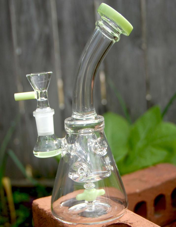 7.5'' Green Glass WATER PIPE Recycler