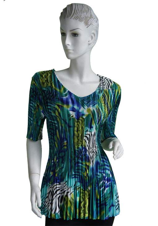 MAGIC Mini Pleat Short Sleeves V-neck