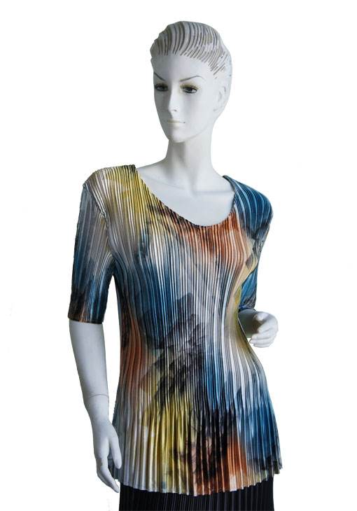 MAGIC Mini Pleat Short Sleeves V-neck