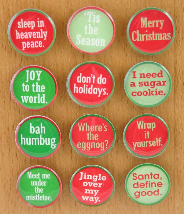 Circle CHRISTMAS Magnet with Quotes - 12 Assorted