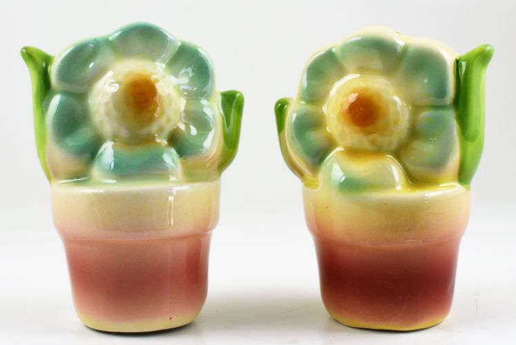 Flower Pot CERAMIC Salt and Pepper Shaker Set