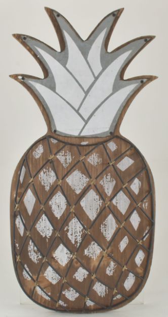 WOOD/Metal Pineapple Wall DeCor