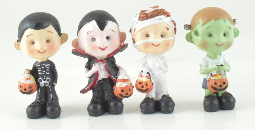 RESIN Little Kid Trick or Treaters