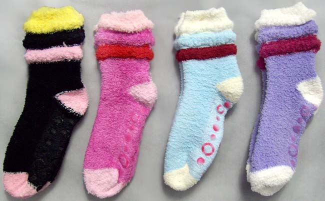 Girls Cozy  Non Skid Winter SOCKS  ( # WF1910)