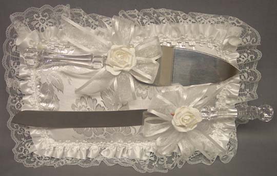 Embellished  3Pc Knife  & Pillow  Sets  - White Brocade